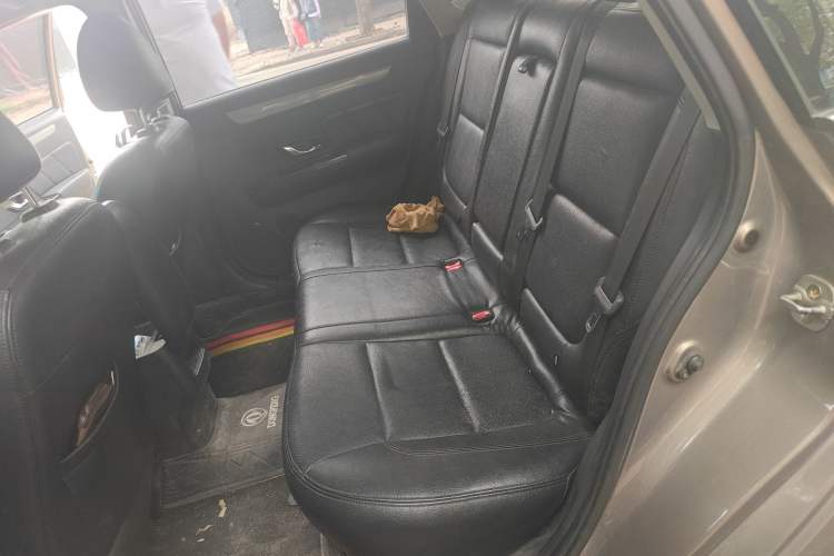 Used FORTHING Joyear S50 2014 1.6L CVT Luxury Model
