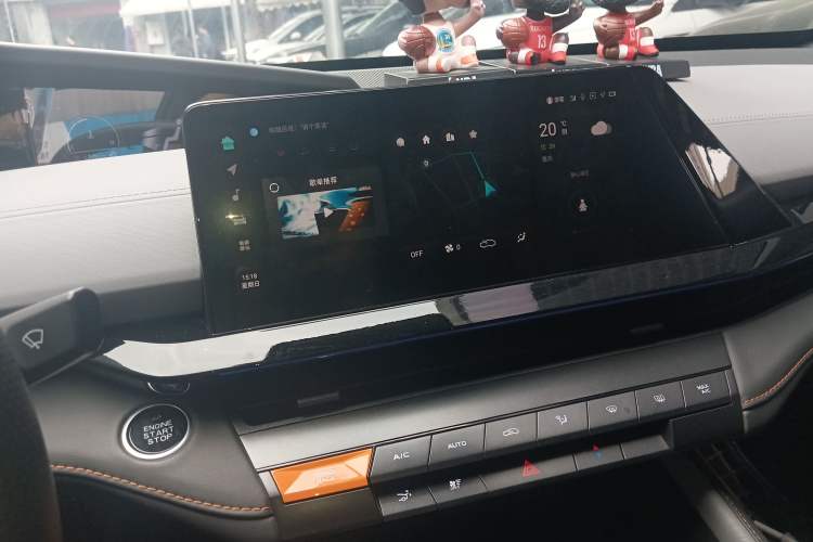 Used CHANGAN UNI-V 2022 1.5T Prestige Version