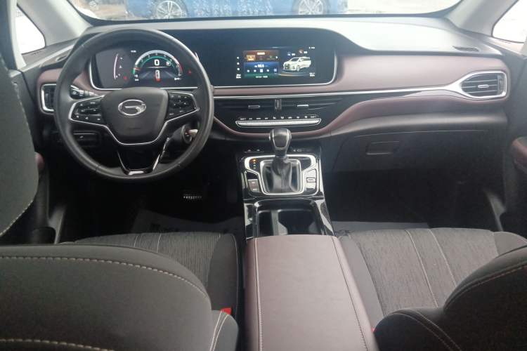 Used GAC Trumpchi M6 2023 PRO 270T DCT Elite Edition Center Console