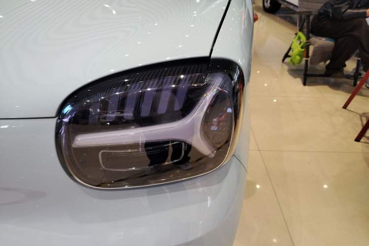 Used Know Beans Rainbow 2024 Colorful Cloud Edition Left Front Headlight