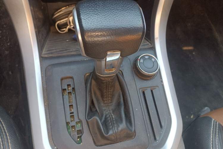 Used SAIC MAXUS T70 2021 2.0T Diesel Automatic 4x4 Elite Version with Long Bed and High Ground Clearance