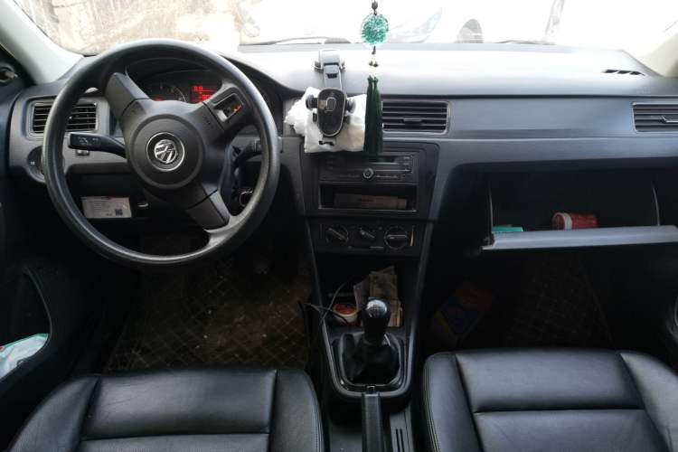 Used Volkswagen Santana 2013 1.4L Manual Fashion Edition Center Console