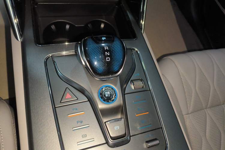 Used BYD Tang New Energy 2025 Intelligent Driving Version DM-i 115KM Prestige Edition
