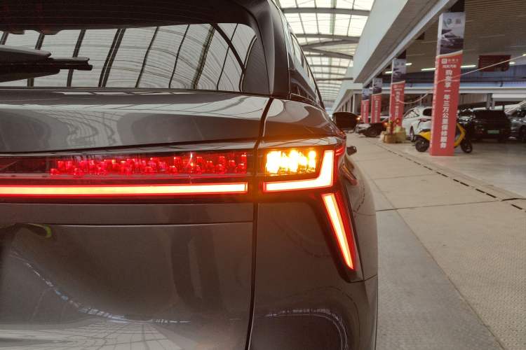 Used CHANGAN CS75 PLUS 2024 3rd Generation Champion Edition 1.5T Intelligent Drive Dynamic Model
