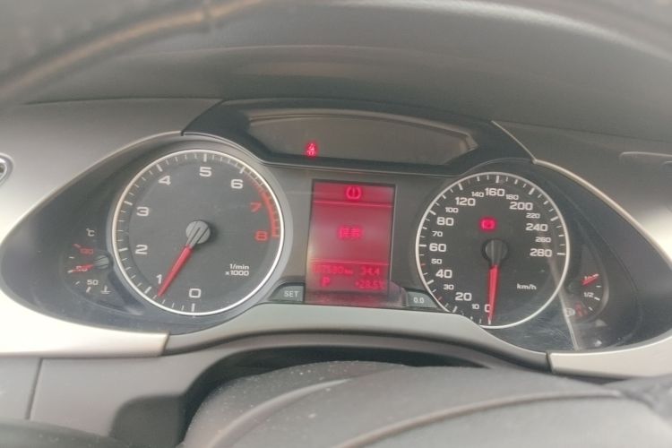 Used Audi A4L 2011 2.0 TFSI Standard Model
