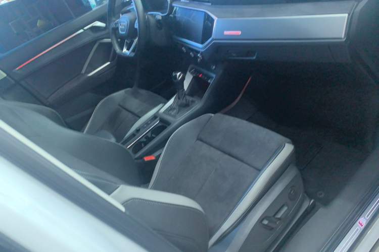 Used Audi Q3 2023 Updated 40 TFSI Fashionable and Dynamic Version