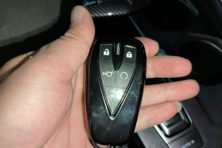 Used CHANGAN UNI-V 2023 1.5T Prestige Model
