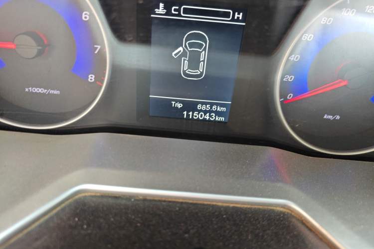 Used Geely Auto Emgrand 2016 Sedan 1.5L Manual Luxury Model