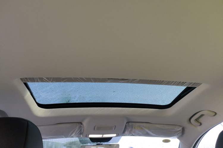 Used Roewe i5 2026 Model 1.5L CVT Luxury Version