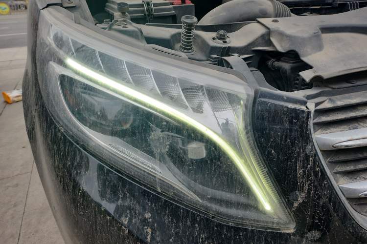 Used Mercedes-Benz V-Class 2016 V 260 Avantgarde Edition