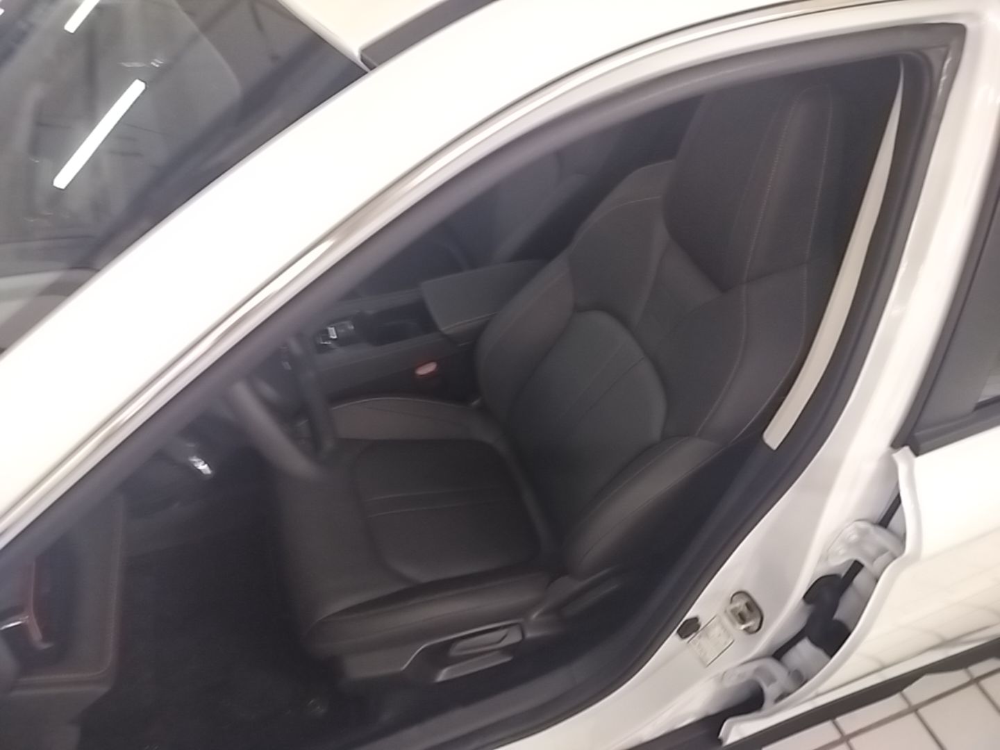 Dongfeng Aeolus Yixuan GS 2025 Mach-Edition 1.5L Automatic Starry Edition — снимка 17