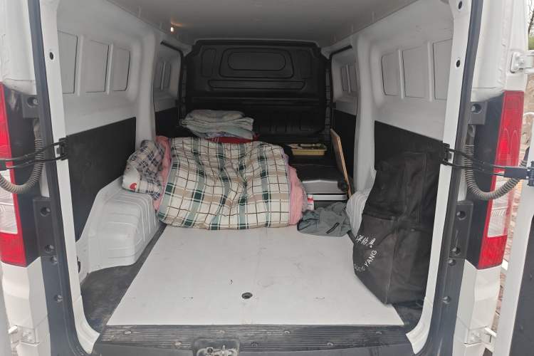 Used Ruichi EC75 2024 Pioneer Model I 50.38 kWh