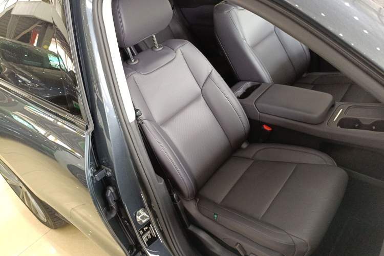 Used Leapmotor C16 2024 Pure Electric 520 Deluxe Edition Right Front Seat