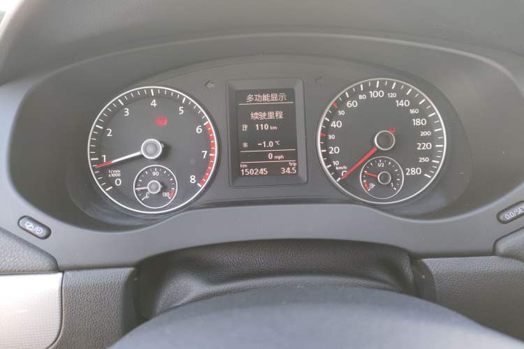 Used Volkswagen Sagitar 2014 Revised Version 1.4TSI Automatic Luxury Edition