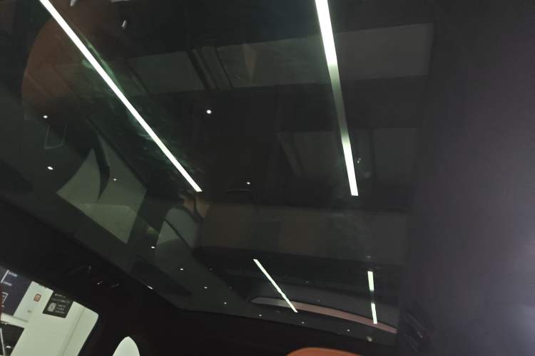 Used XPeng G9 2025 625 Long-Range Max Headliner