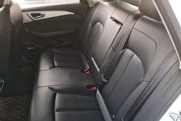 Used Roewe i6 MAX 2020 300TGI Automatic Sporty Cool Edition