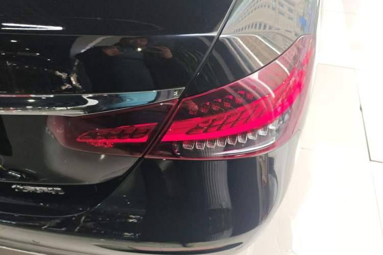 Used Mercedes-Benz E-Class 2021 Facelift E 260 L