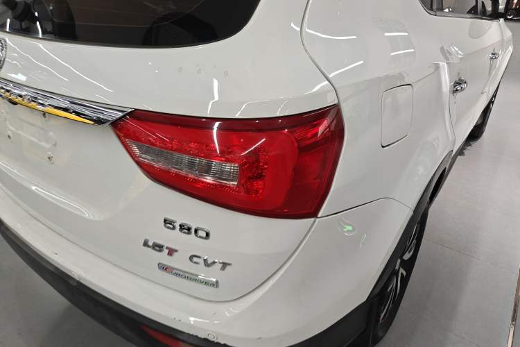 Used Dongfeng Fengon 580 2017 1.5T CVT Luxury Model
