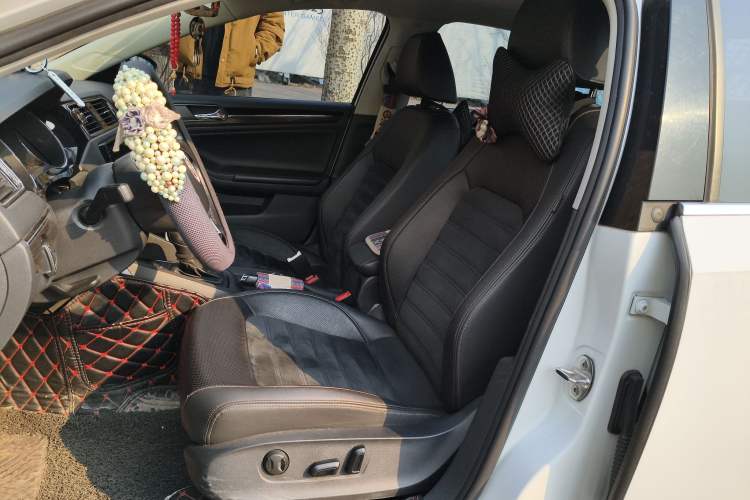 Used Volkswagen Sagitar 2015 230TSI Automatic Luxury Model