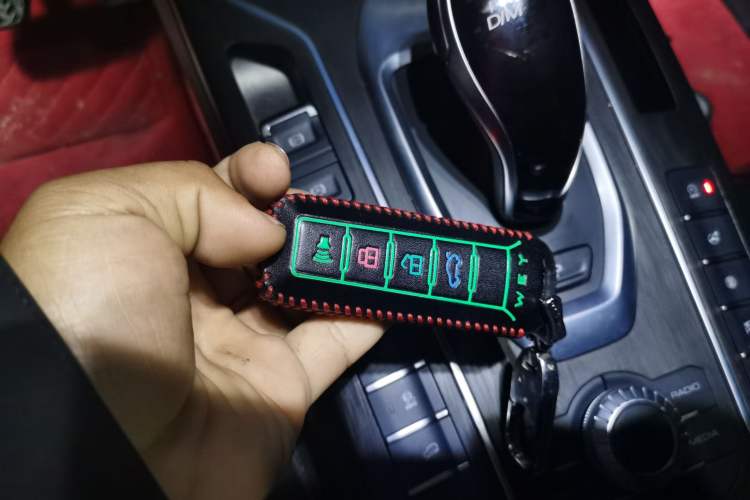 Used Wey VV5 2021 1.5T Two-Wheel Drive Color Pioneer Vehicle Key