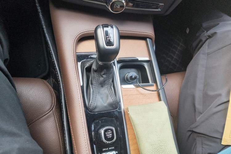 Used Volvo S90 2020 T5 Zhiyi Luxury Edition