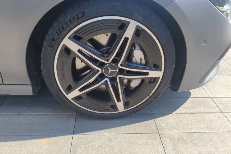 Used Mercedes-Benz CLA AMG 2024 AMG CLA 35 4MATIC Right Front Wheel Hub