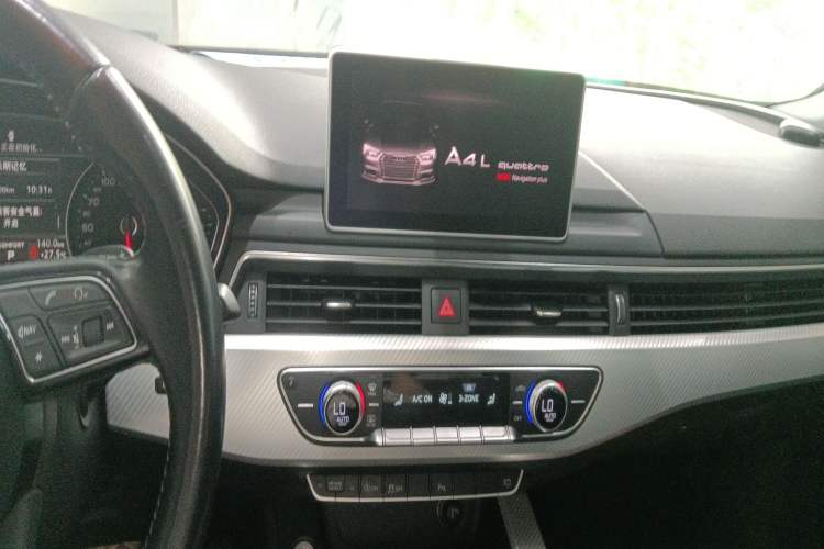 Used Audi A4L 2017 40 TFSI Fashion Model Audio And AC Panel