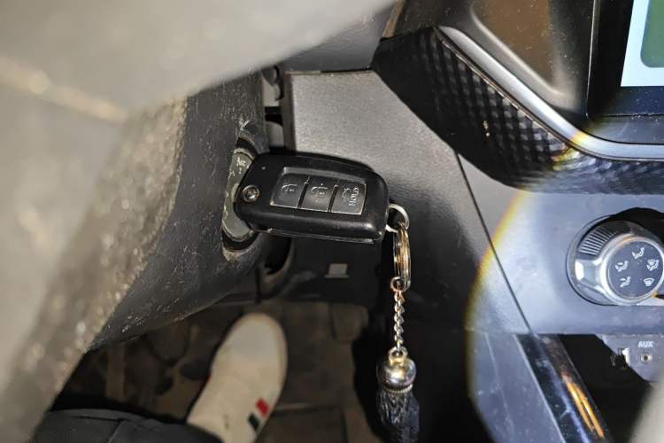 Used Nissan Lannia 2018 1.6L Manual Fashion Trendy Sound Edition Vehicle Key