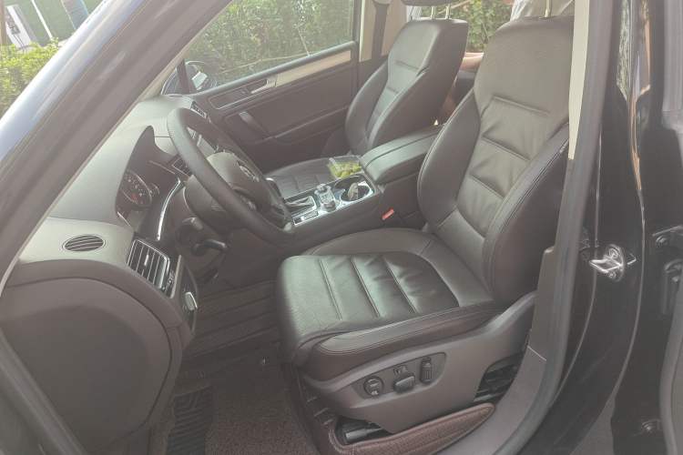 Used Volkswagen Touareg 2017 3.0 TSI Touareg Model Left Front Seat