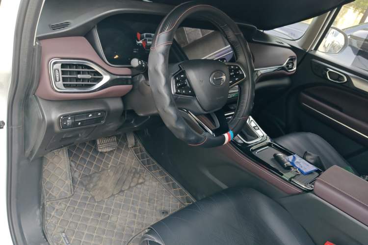 Used GAC Trumpchi M6 2023 PRO 270T DCT Luxury Edition Center Console