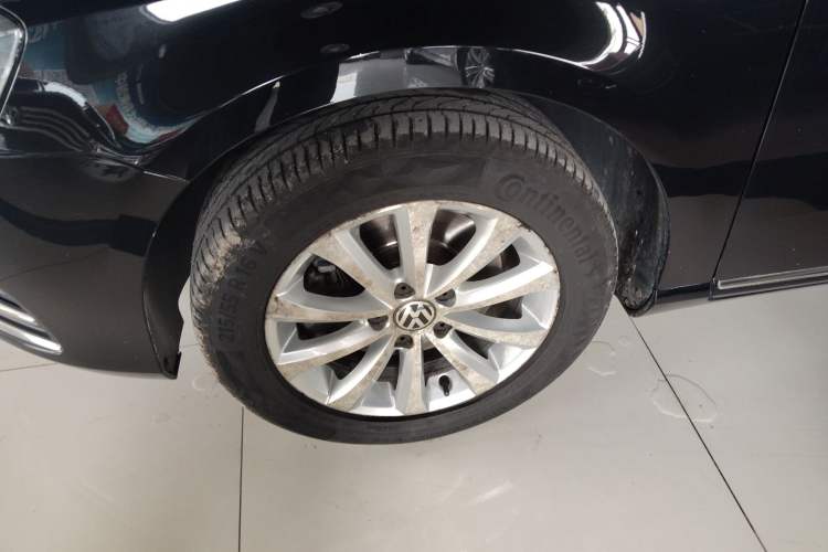 Used Volkswagen Magotan 2015 Facelift 1.8TSI Luxury Model Left Front Wheel Hub