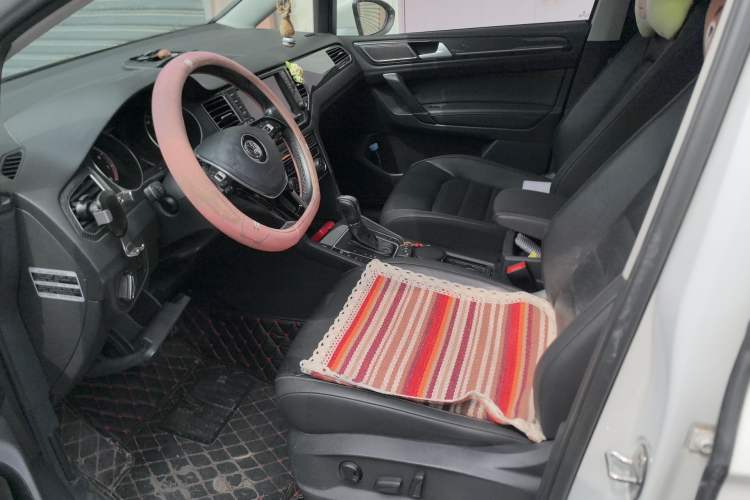 Used Volkswagen Golf Sportsvan 2016 280TSI Automatic Luxury Model Left Front Seat