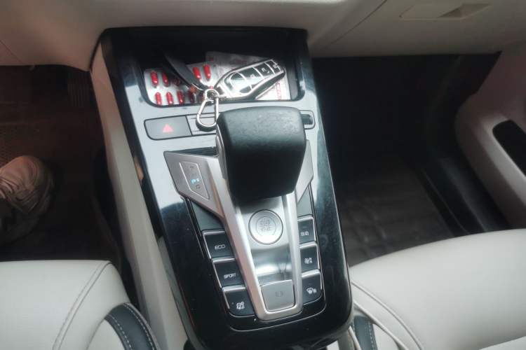 Used BYD Yuan Pro 2021 401 km Luxury Version Gear Lever