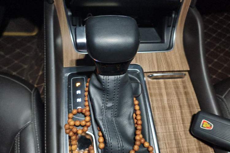 Used Roewe RX8 2018 30T Smart Connectivity Four-Wheel Drive Flagship Edition
