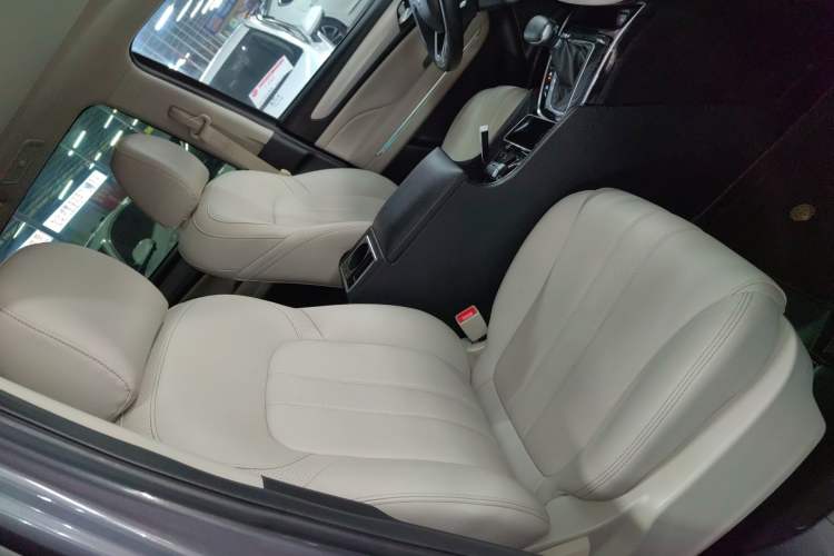 Used GAC Trumpchi M6 2021 270T DCT Prestige Edition (7 Seats) Right Front Seat