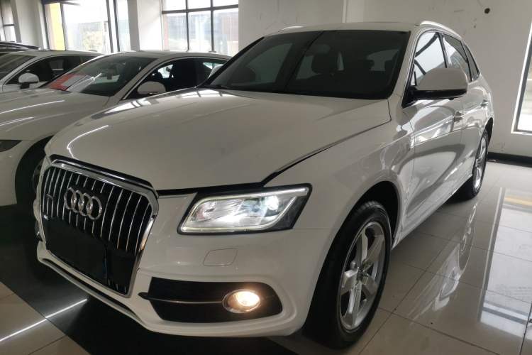 Used Audi Q5 2018 Collector's Edition 40 TFSI Ambition Model