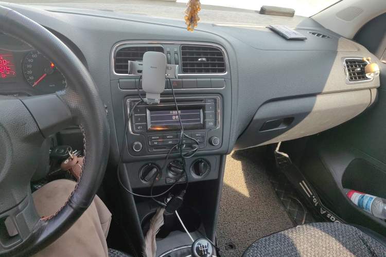 Used Volkswagen Polo 2013 1.4L Manual Comfort Edition
