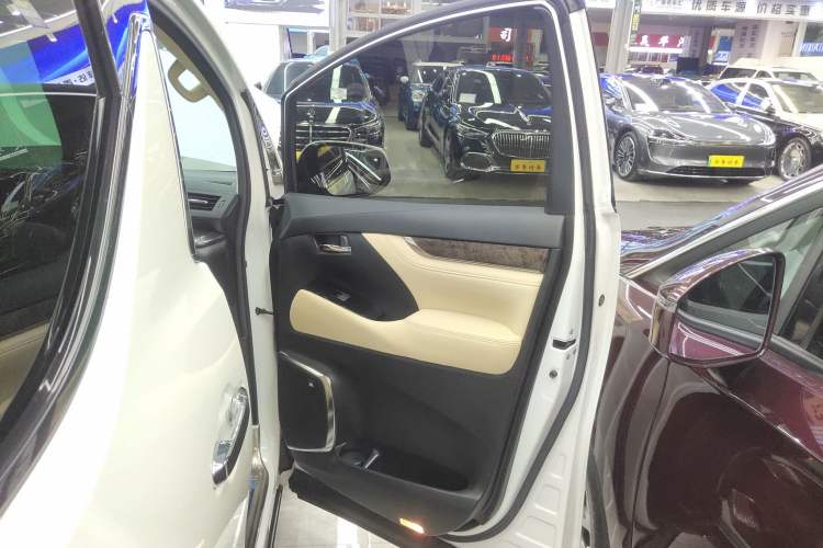 Used Toyota Alphard 2021 Dual-Engine 2.5L Prestige Edition