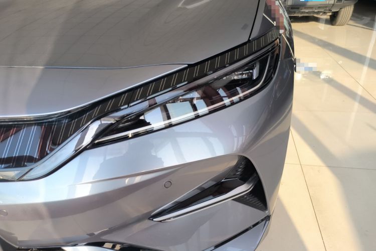 Used BYD Song L EV 2025 Intelligent Driving Version 662 km LiDAR Excellence Edition
