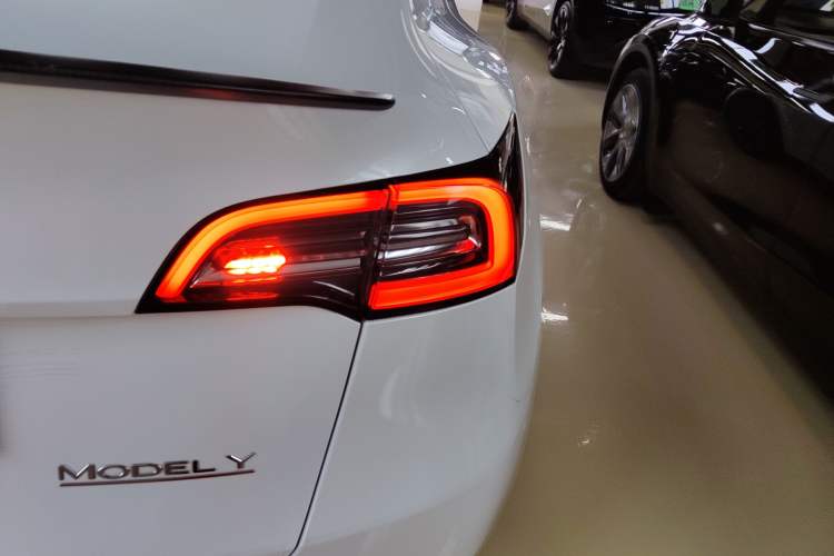 Used Tesla Model Y 2022 Performance High-Performance All-Wheel-Drive Version