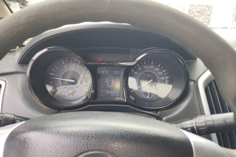 Used JMC Yuhu 7 2016 2.4L Two-Wheel Drive Ultra-Luxury 4G69
