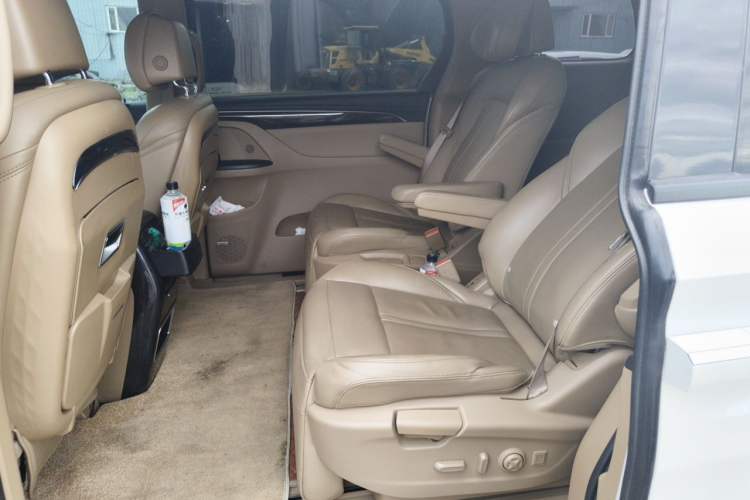 Ojetý Buick GL8 2018 ES 28T Flagship Model China VI Standard