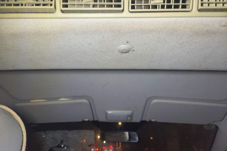 Used BAIC Weiwang M20 2014 1.5L practical type BJ415A Headliner