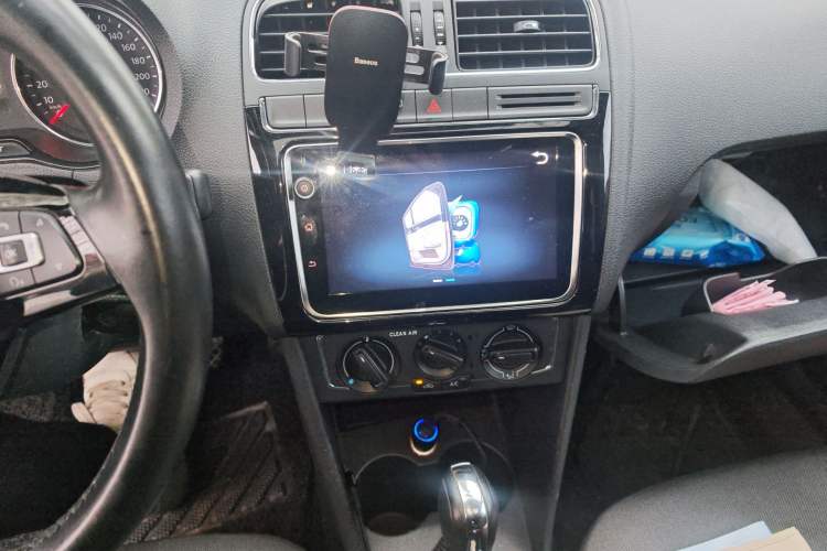 Used Volkswagen Polo 2016 1.6L Automatic Comfort Model Audio And AC Panel