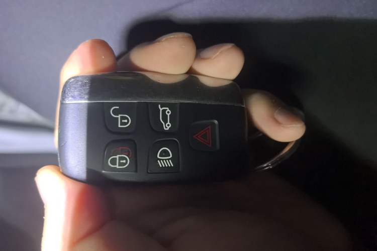 Used Land Rover Discovery Sport 2016 2.0T SE
