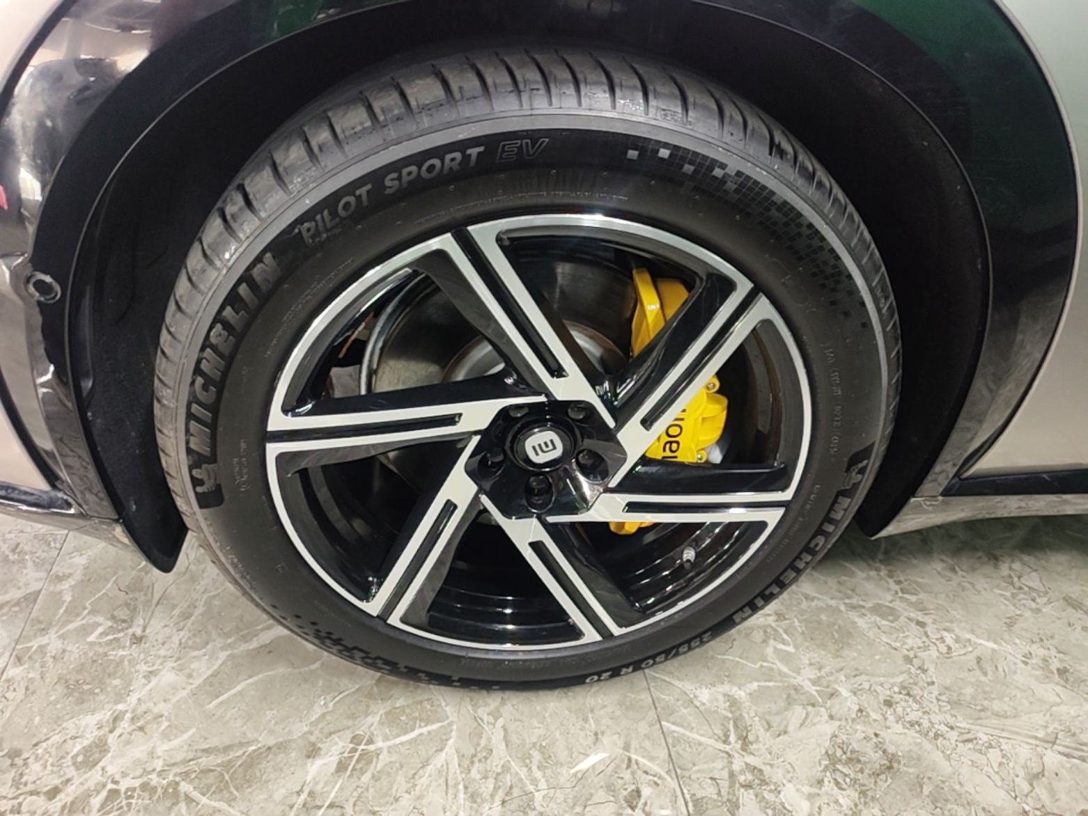 Xiaomi Auto YU7 2025 Ultra-Long Range Rear-Wheel Drive Version — снимка 10