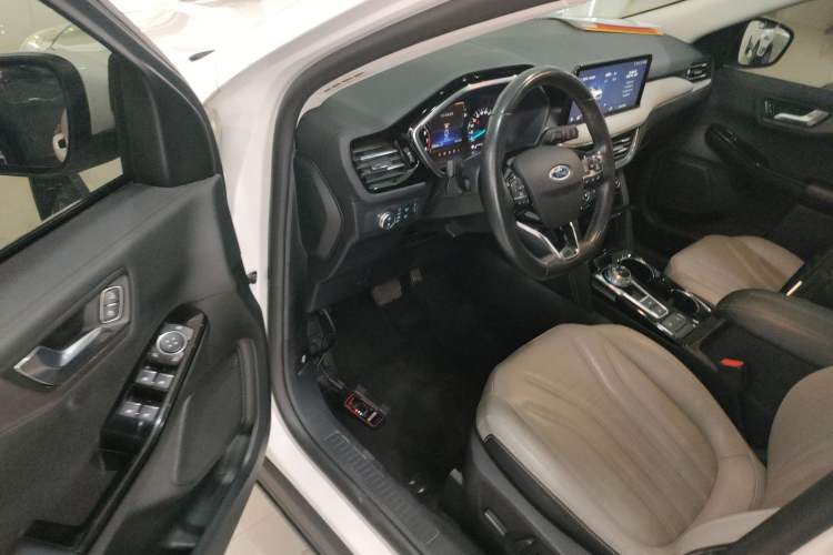 Used Ford Escape 2020 EcoBoost 245 Two-Wheel-Drive Titanium Edition