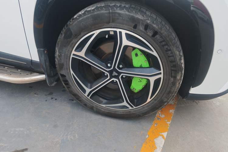 Used NETA L 2024 Extended-Range 310 Flash-Charge Red Edition