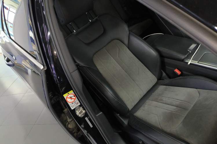 Used Audi A6L New Energy 2020 55 TFSI e quattro Right Front Seat