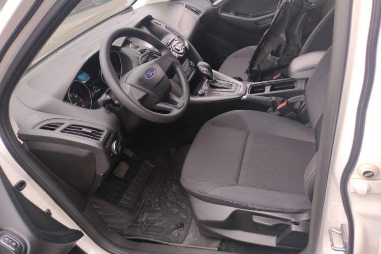 Used Ford Focus 2017 Hatchback 1.6L Automatic Comfort Plus SmartDrive Edition
